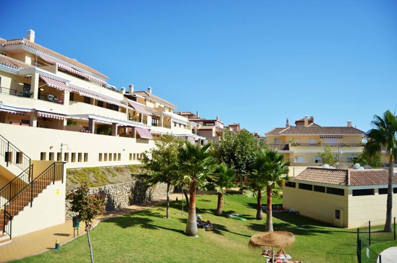 Terrasol Baviera Golf Apartment Caleta De Velez Bagian luar foto