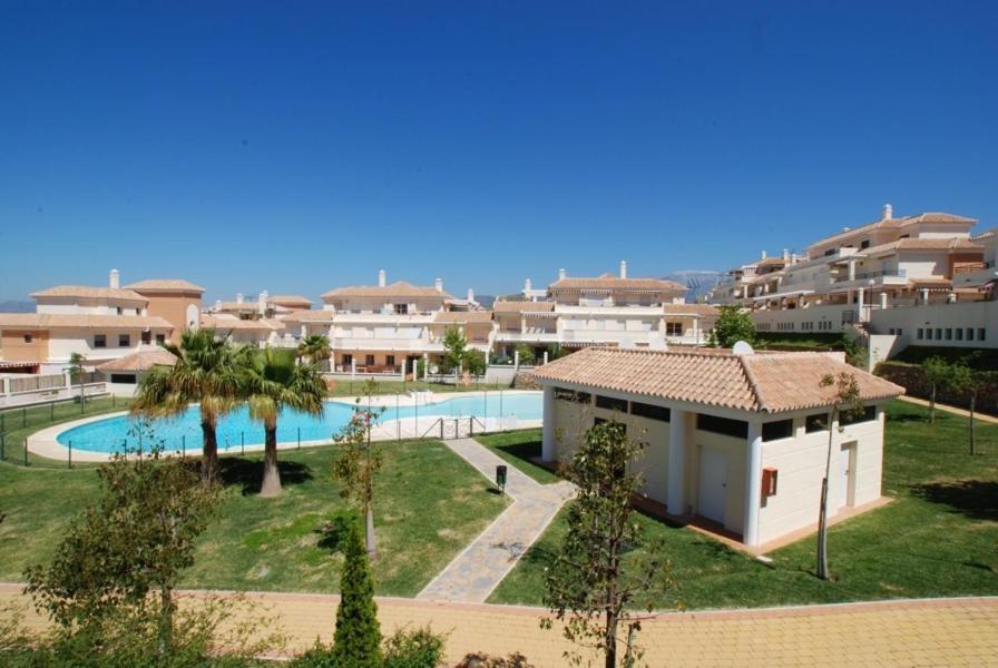 Terrasol Baviera Golf Apartment Caleta De Velez Bagian luar foto